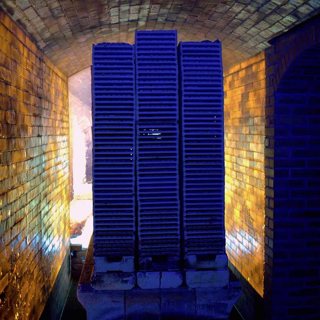 in the furnace of crises, managing communication = twPC250403sq